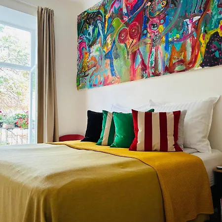 Green Balcony & King Size Bed Praga Zewnętrze zdjęcie