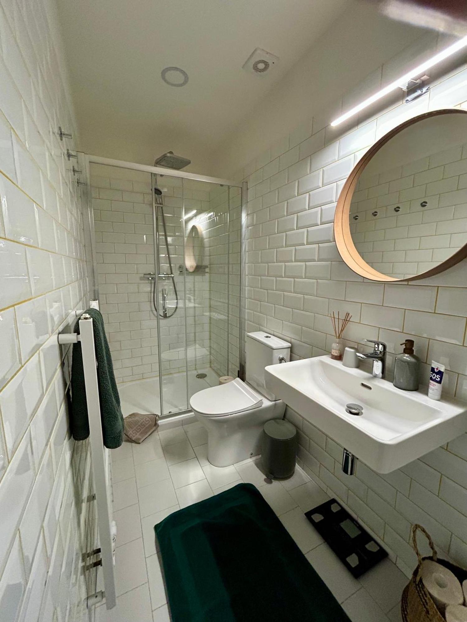 Balcony & King Size Bed Apartment Prague